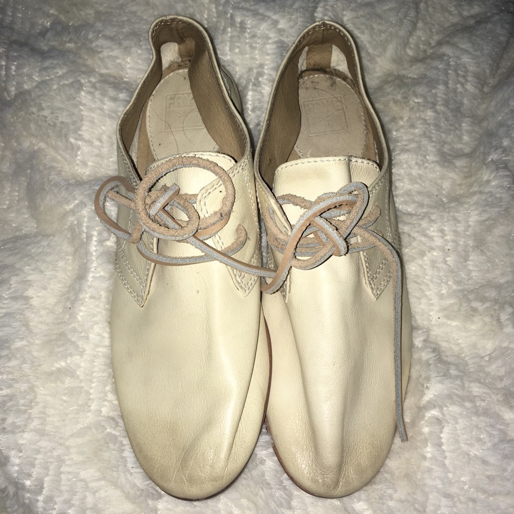 Off white Frye oxfords size 7